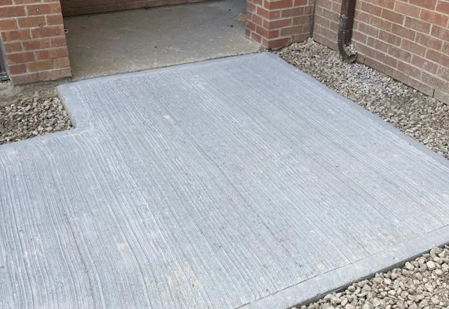 Entrance pad and landing — Service Ontario